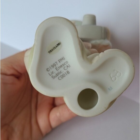 Precious Moments Collectors Club Girl Camera Photography Collectible Figurine - Picture 10 of 10